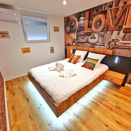 Loft & Spa-6 Pers-jacuzzi-parking-jardin-clim-colmar * Muntzenheim