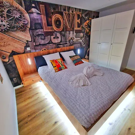 Loft & Spa-6 Pers-jacuzzi-parking-jardin-clim-colmar アパート Muntzenheim